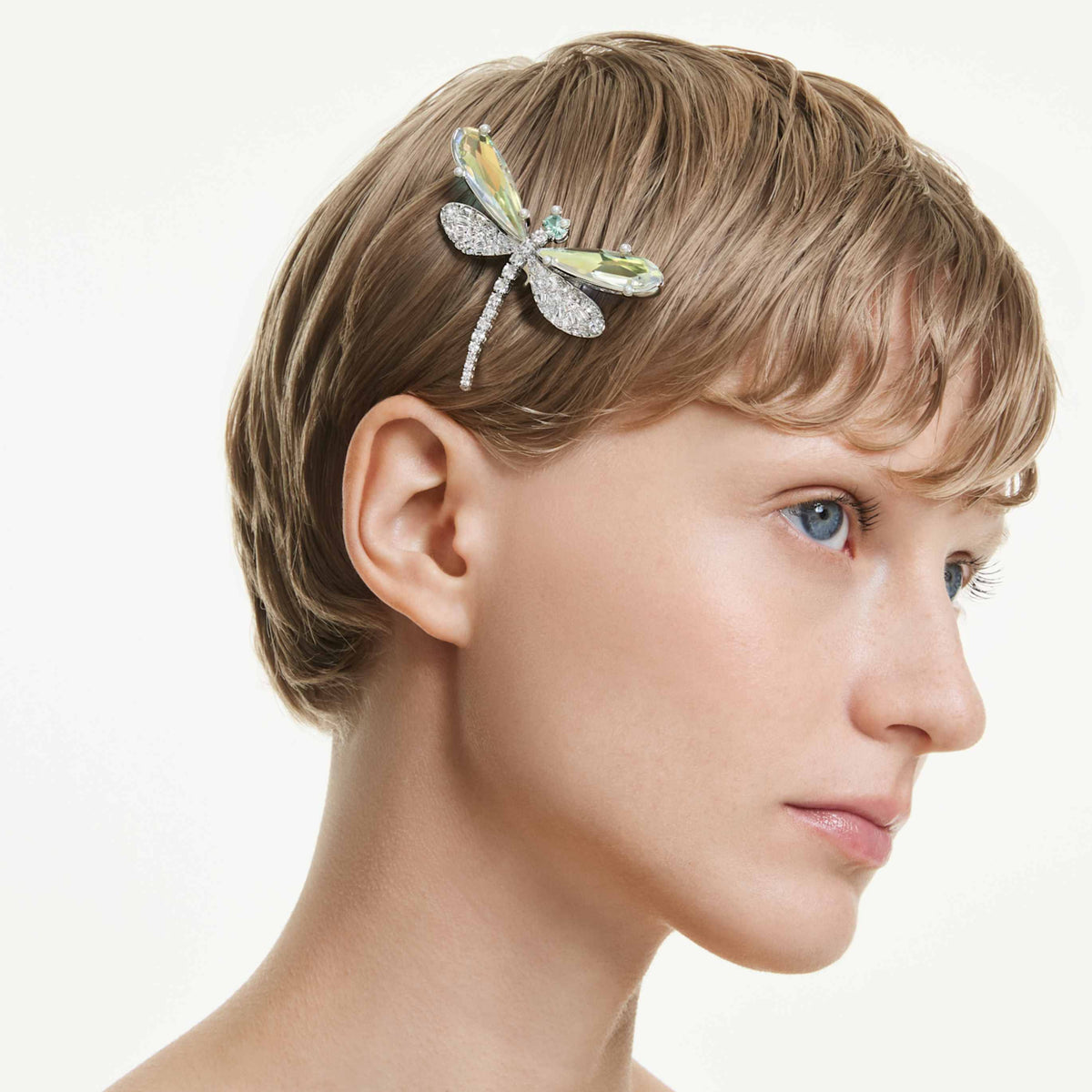 Ariana Grande x Swarovski brooch and hair accessory Crystal Pearl, Mixed cuts, Dragonfly, White, Rhodium plated
