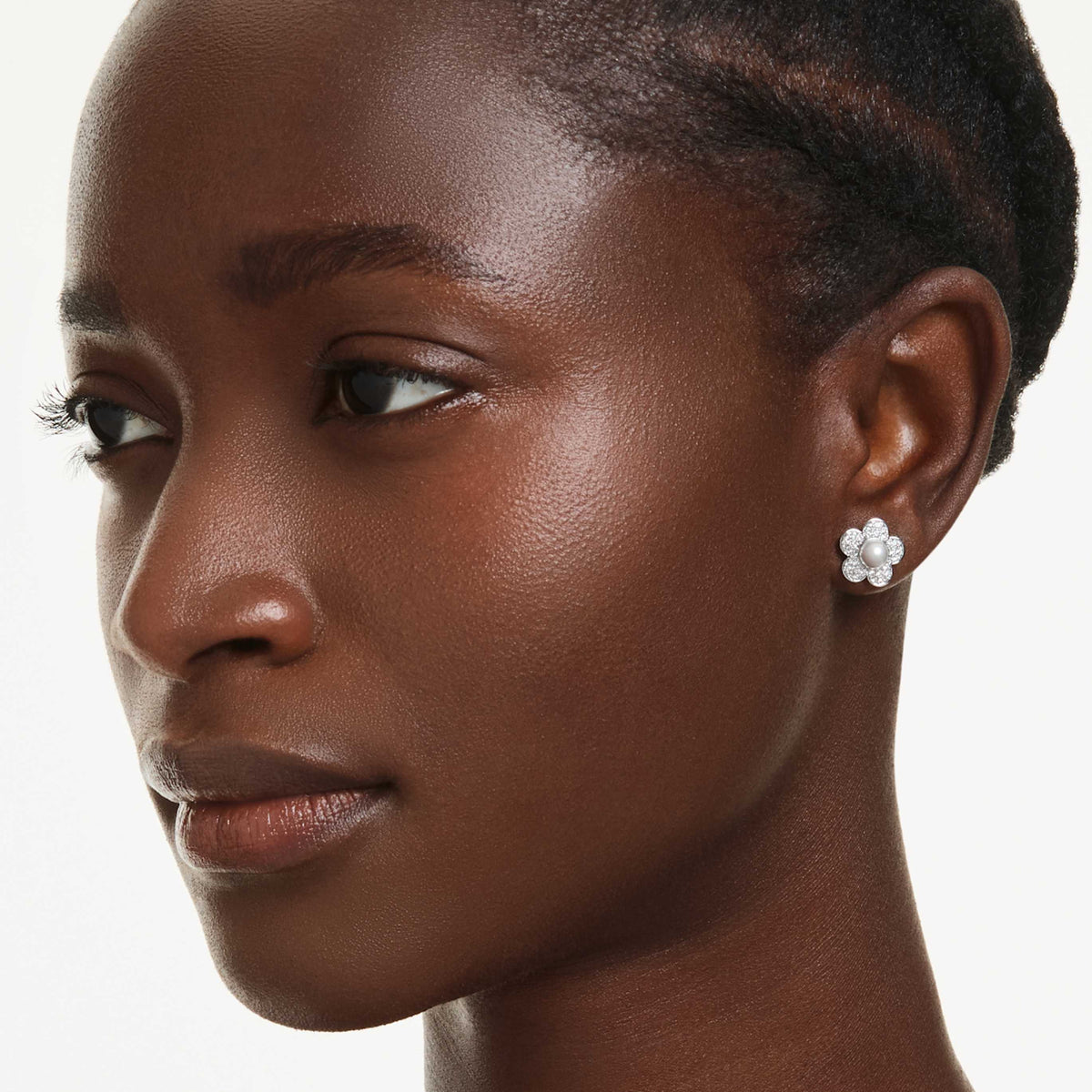 Ariana Grande x Swarovski stud earrings Crystal Pearl, Round cut, Flower, White, Rhodium plated