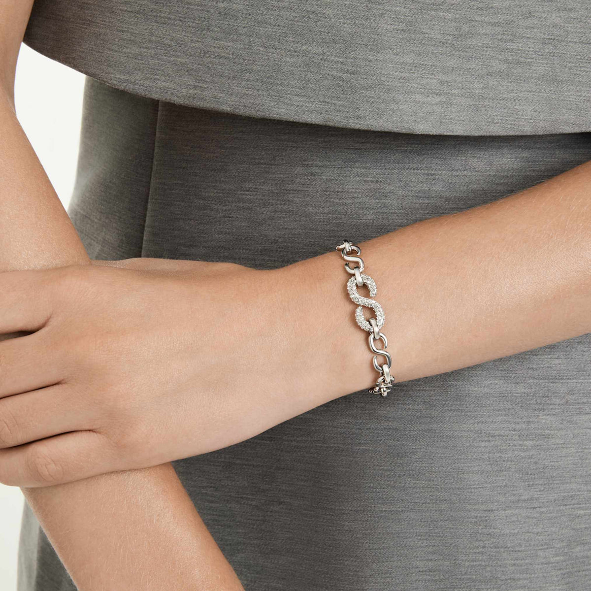 Swarovski Dextera bracelet with white round-cut accents and rhodium plating